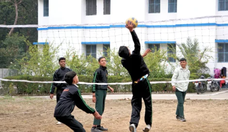 LIS Students Playing Vollyball